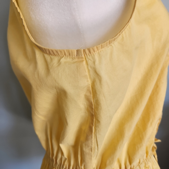 Old Navy NWT Yellow Sleeveless Blouse S - Picture 3 of 7